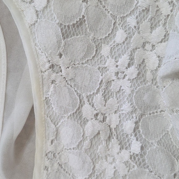 Hollister | White Lace Strappy Back Cami Tank Top Size Medium - Picture 3 of 8